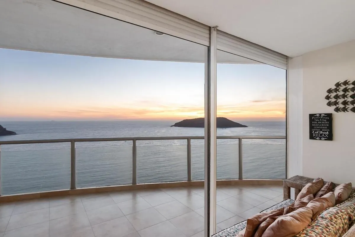 Beautiful View On The 23Rd Floor Beach Front Mazatlán México