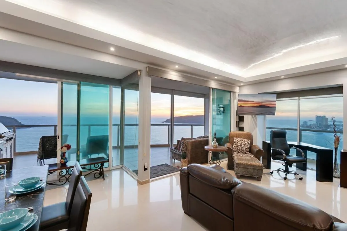 Beautiful View On The 23Rd Floor Beach Front Mazatlán